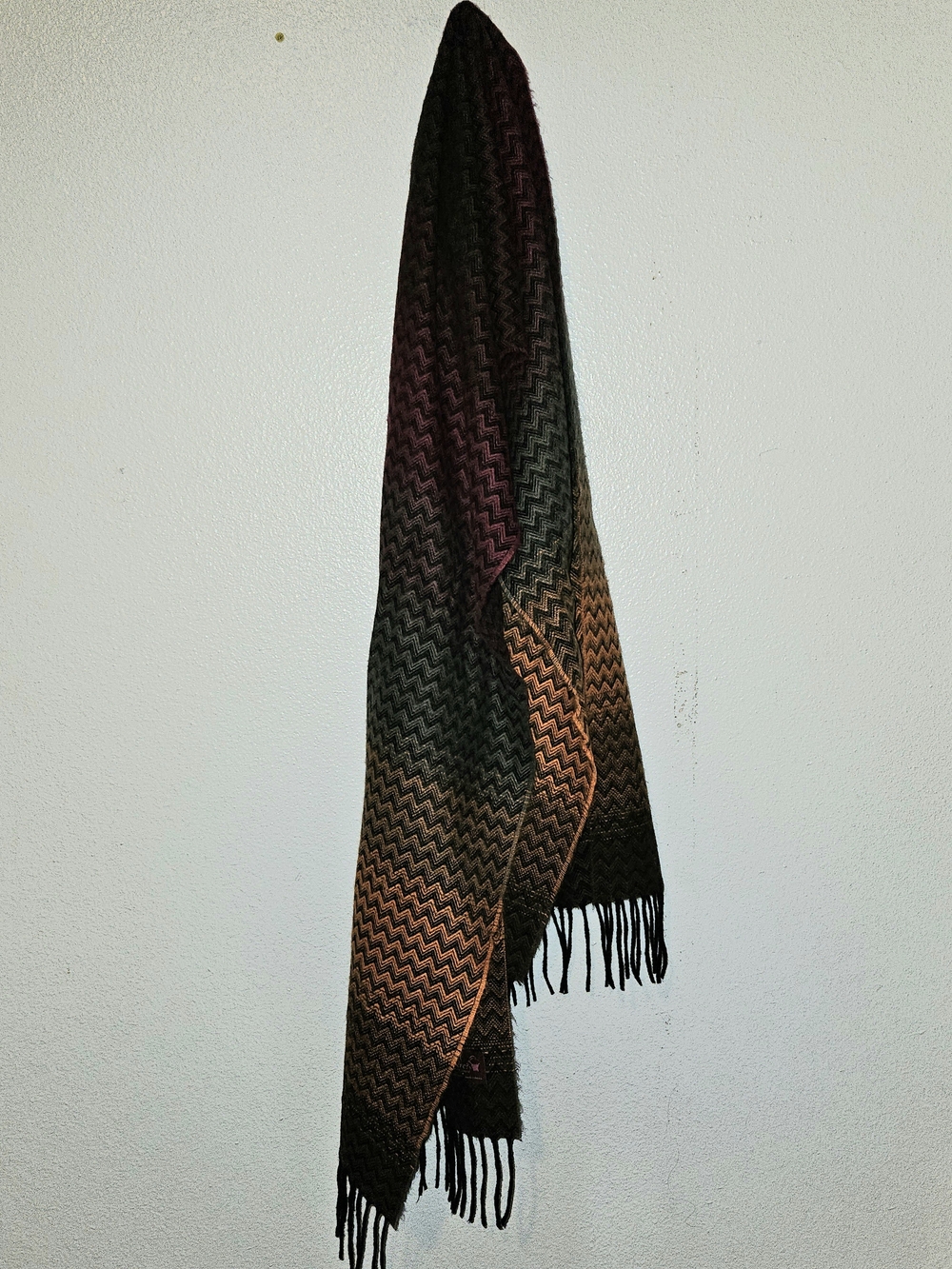 Woven Zigzag Fringe Scarf in Black and Brown